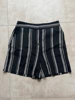 Opus Gr.36-38 Hose kurz schwarz weiß Streifen Niedersachsen - Obernkirchen Vorschau
