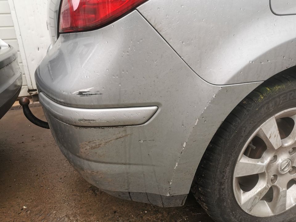 Stoßstange hinten - Nissan Tiida C11 - Heck Stoßfänger Grau K36 in Lippstadt