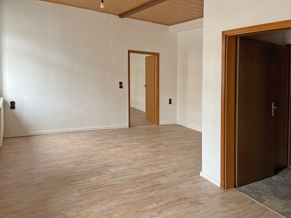 2-Raum-Wohnung in Oschatz, 500 m bis zum Neumarkt in Oschatz