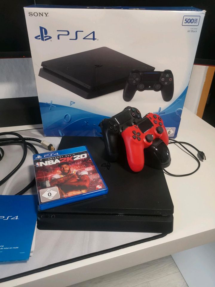 * PS 4 SONY * 2 Controller mit Ladestation * in Ravensburg