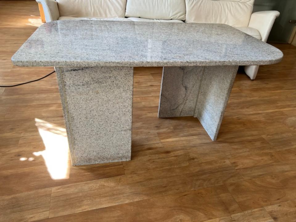 Couchtisch / Wohnzimmertisch Stein Sonderanfertigung Höhe 61cm in Durmersheim