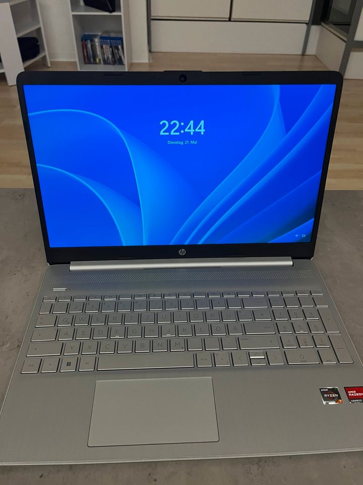 HP Laptop AMD Ryzen 7 5700U in Bremen