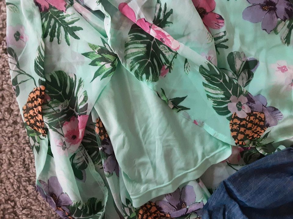 Mädchen Kleid H&M C&A 146 Sommer Urlaub Jeanskleid neu in Heidesheim