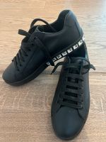 PRADA Sneaker mit Schmucksteinen - 37,5 München - Au-Haidhausen Vorschau