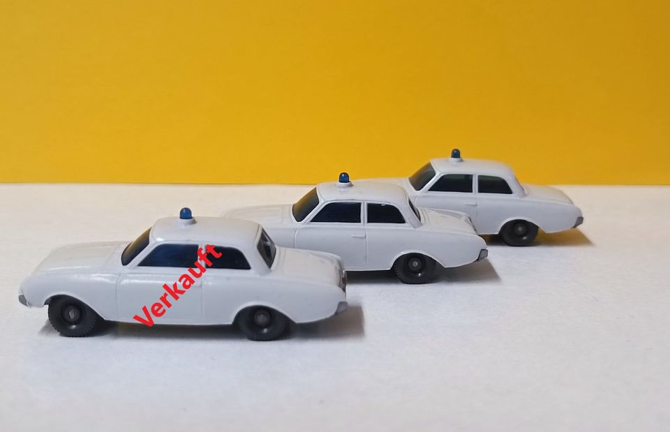 Wiking Ford Taunus 17m "Badewanne" Polizei weiß H0 Stk. 10,- € in Bad Wildungen