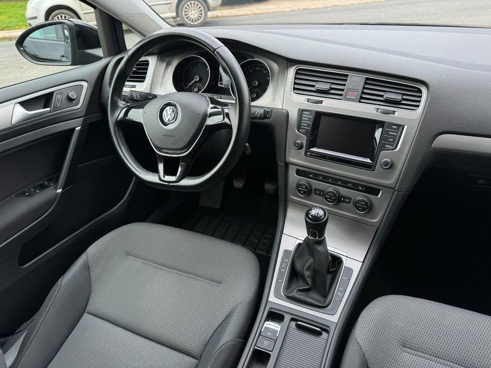 Volkswagen Golf VII 2.0 TDI Variant Comfortline BMT Navi in Brake (Unterweser)