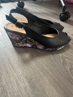 Neue Tamaris Sandalen Gr.38 NP 60€ Friedrichshain-Kreuzberg - Friedrichshain Vorschau