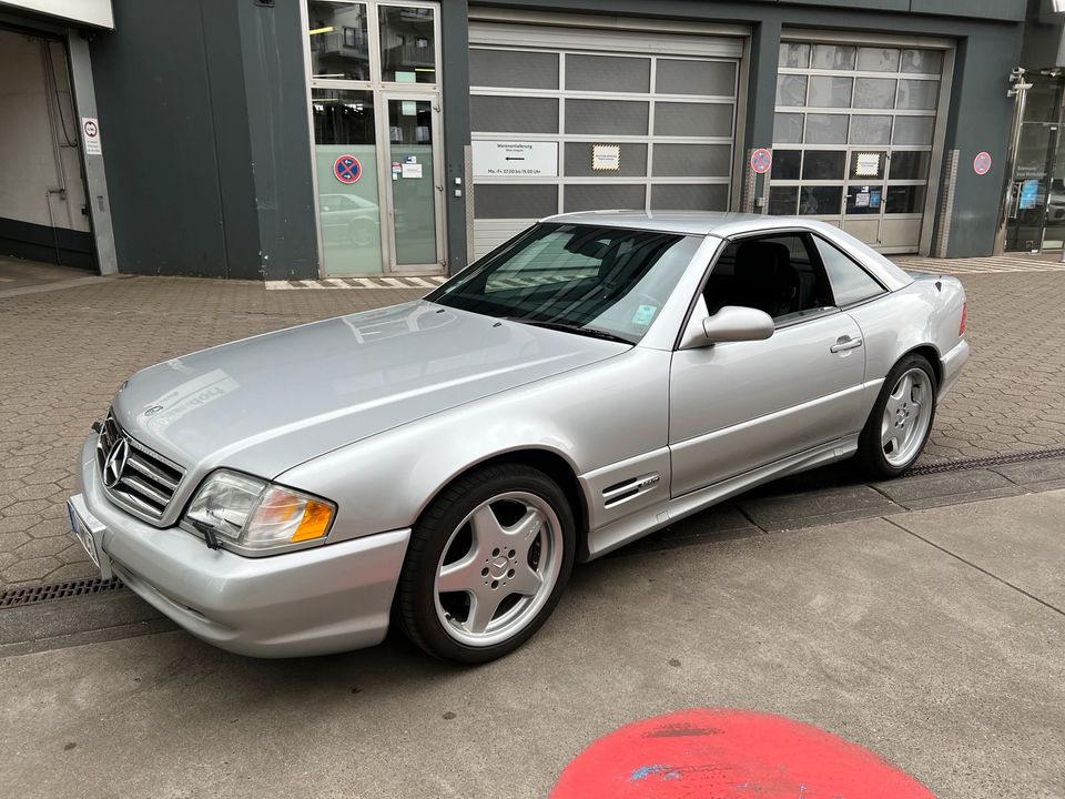 Mercedes SL 500, AMG ext., unfallfrei, rostfrei, orig. Zustand in Düsseldorf