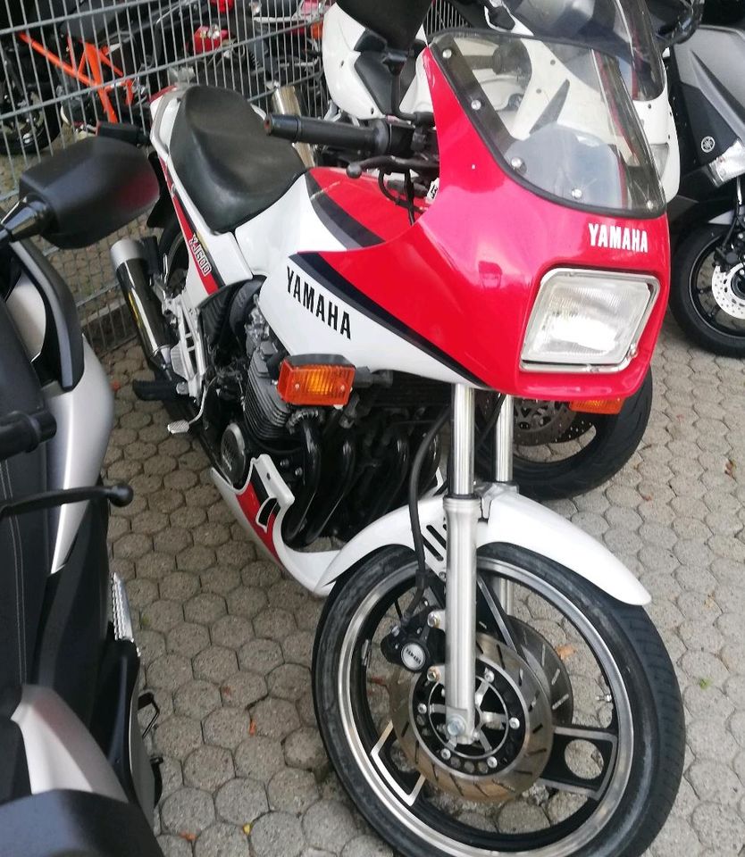 Yamaha xj 600 rot/weiss OLTIMER zum herrichten in Uhingen