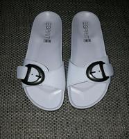 Esprit Gr. 38 weiß Pantoletten Sandalen mit orig.Karton Hessen - Schmitten Vorschau
