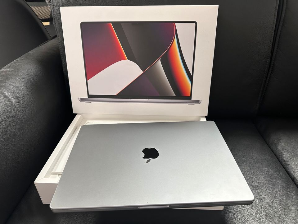 MacBook Pro 16" M1 Max, 1 TB, 32 GB (Ende 2021) in Köln