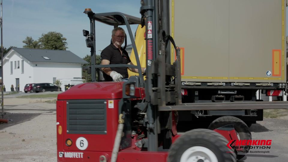 Kraftfahrer/-in für Sattelzug mit Mitnahmestapler - Hameln in Hameln