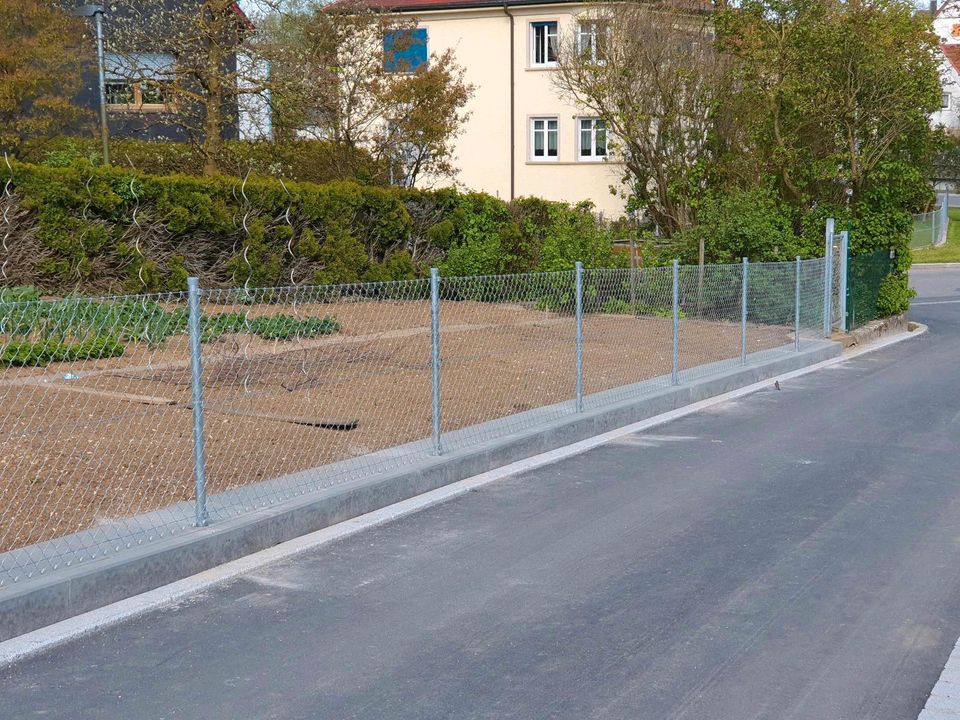 Zaun Zäune Sichtschutz Geländer Gabionen Schallschutz Metall Holz in Schwäbisch Gmünd