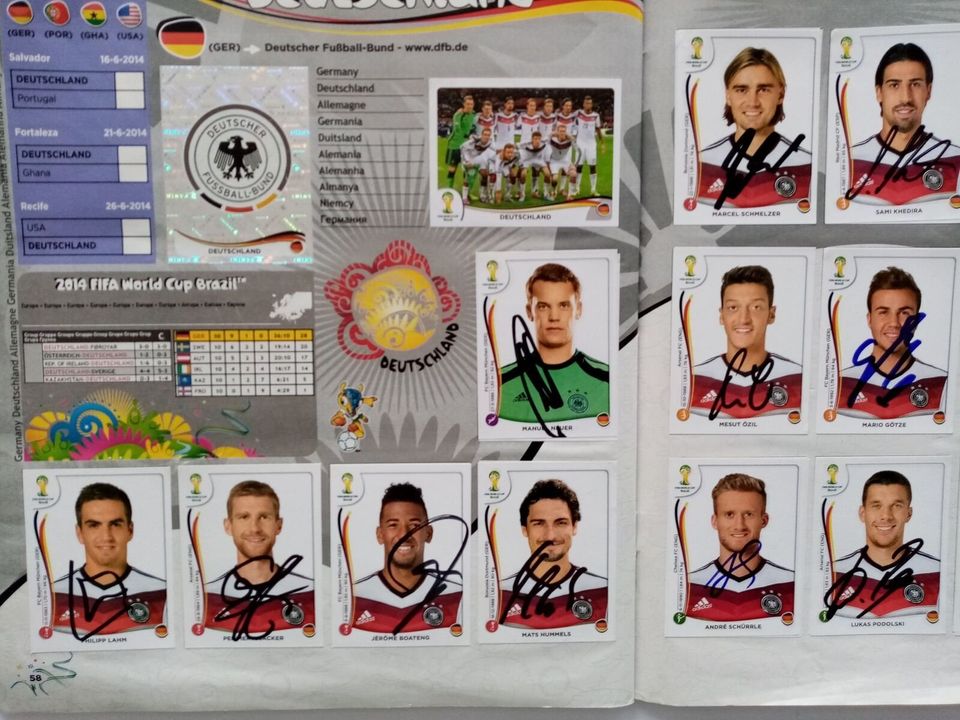 Panini Sammelkarten DFB WM 2014 signiert im Rahmen + DFB Adidas in Lünen