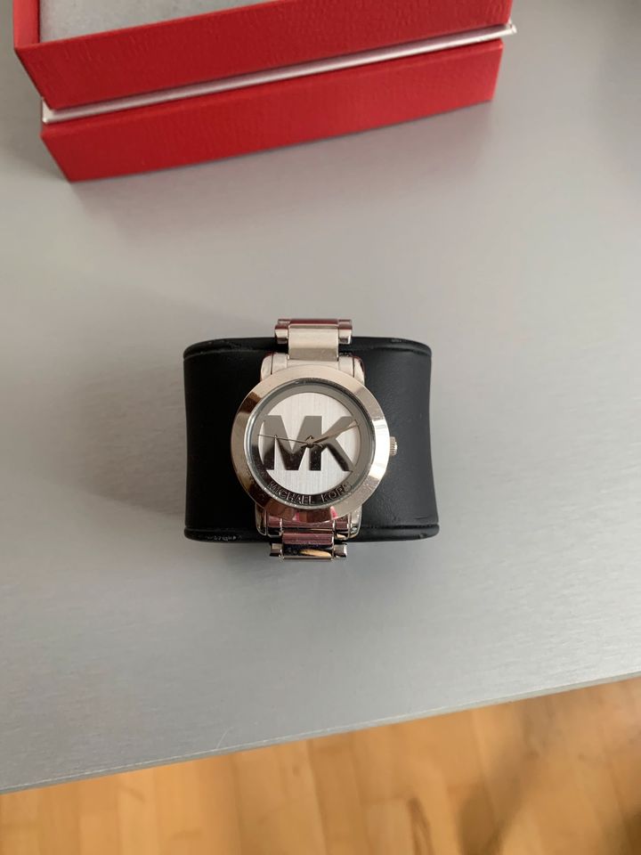 Michael Kors Uhr neue Batterie in Mönkeberg