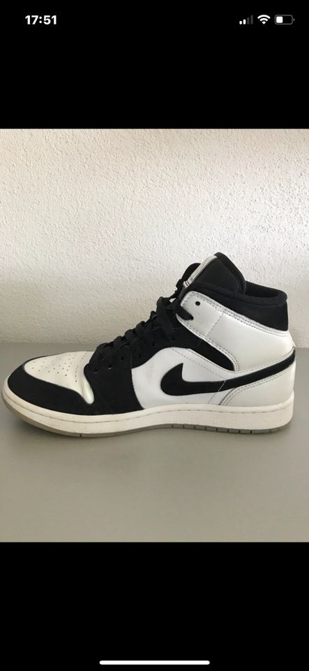 Nike Air Jordan 1 MID SE, Deadstock!, Gr. 8,5/42, (64) in Neu-Bamberg