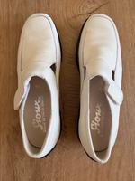 Verkaufe weiße Halbschuhe von Sioux, Größe 38,5 (5 1/2) (neu) Baden-Württemberg - Lorch Vorschau