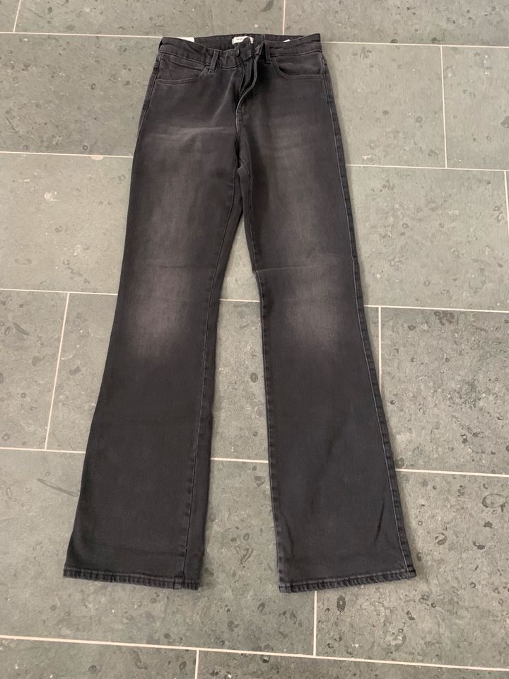 Wrangler Flare Jeans 28x34 in Anröchte