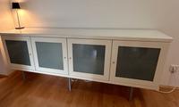 Sideboard mit 4 Glastüren Bayern - Erlangen Vorschau