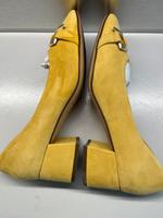 Caprice Leder Pumps mit Zierspange Gelb Berlin - Neukölln Vorschau