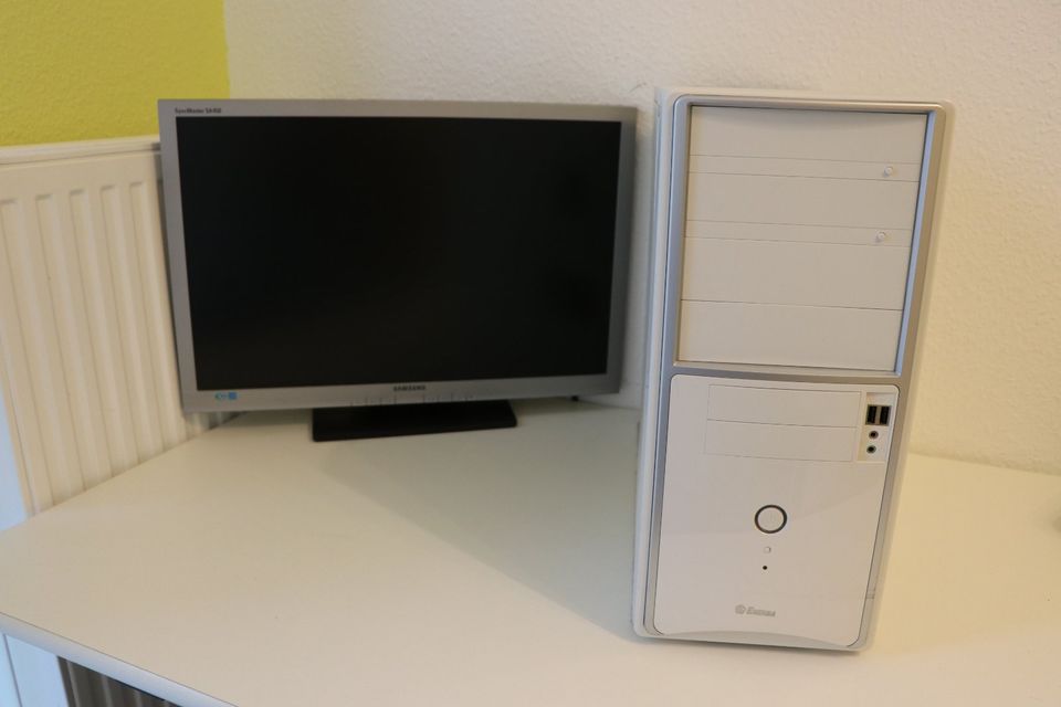 Desktop Komplett Set PC 24‘‘ Monitor, INTEL i7-2600 3.4GHz, 500GB in Frankfurt am Main