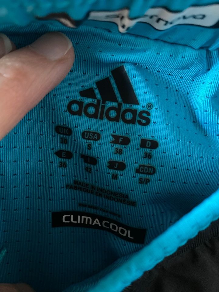 adidas Damen Shorts Supernova Climacool Shorts Running 36 in München