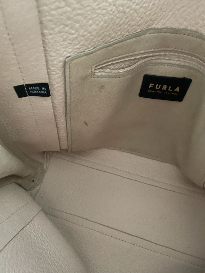 Furla Tasche Puder in München