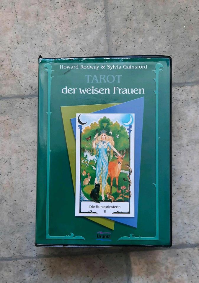 Tarot der weisen Frauen + Handbuch deutsch in Berlin