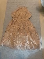 Na-kd Kleid beige Lochstickerei gr S rückenfrei boho Zara Sommer Hessen - Kassel Vorschau