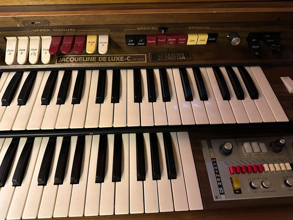 Schnäppchen: Hammond-Orgel Farfisa Jacquelin De Luxe-C in Niederahr