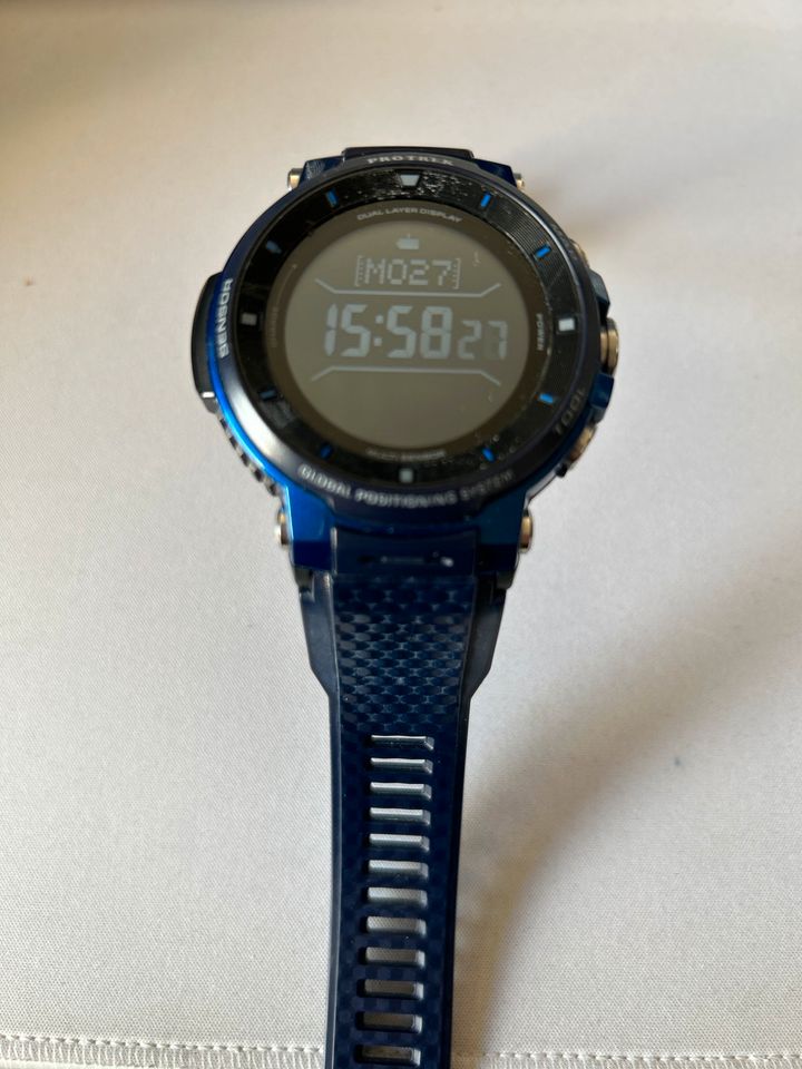 Casio Smartwatch WSD-F30 WearOS in Hamburg