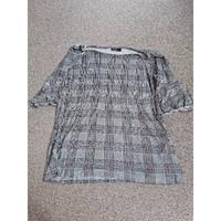 Damen Shirt kariert Gr.36 Janina kariert grau Sachsen - Freiberg Vorschau