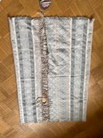 Poncho mit Armlöchern Creme grau weiß Niedersachsen - Hameln Vorschau