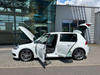 Volkswagen Golf Cup R Line BiXenon Sitzh Parksystem Tempoma Hessen - Niestetal Vorschau