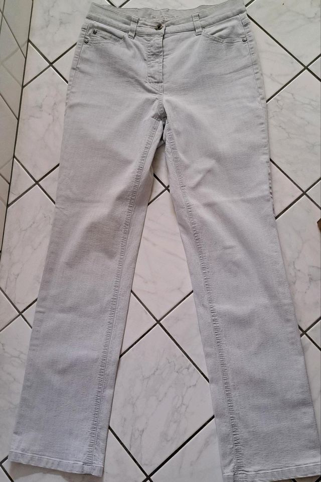 Damenjeans Gerry Weber Größe 36 in Olfen