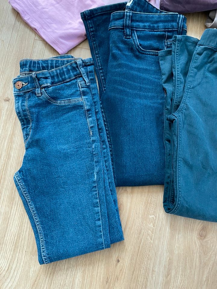 Mädchen Hosen Leggings Jeans 134 / 140 in Suthfeld 