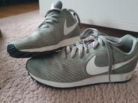 Nike Sneaker Khaki, oliv grün, MD Runner 2, Laufschuhe, 36,5 Nordrhein-Westfalen - Werne Vorschau