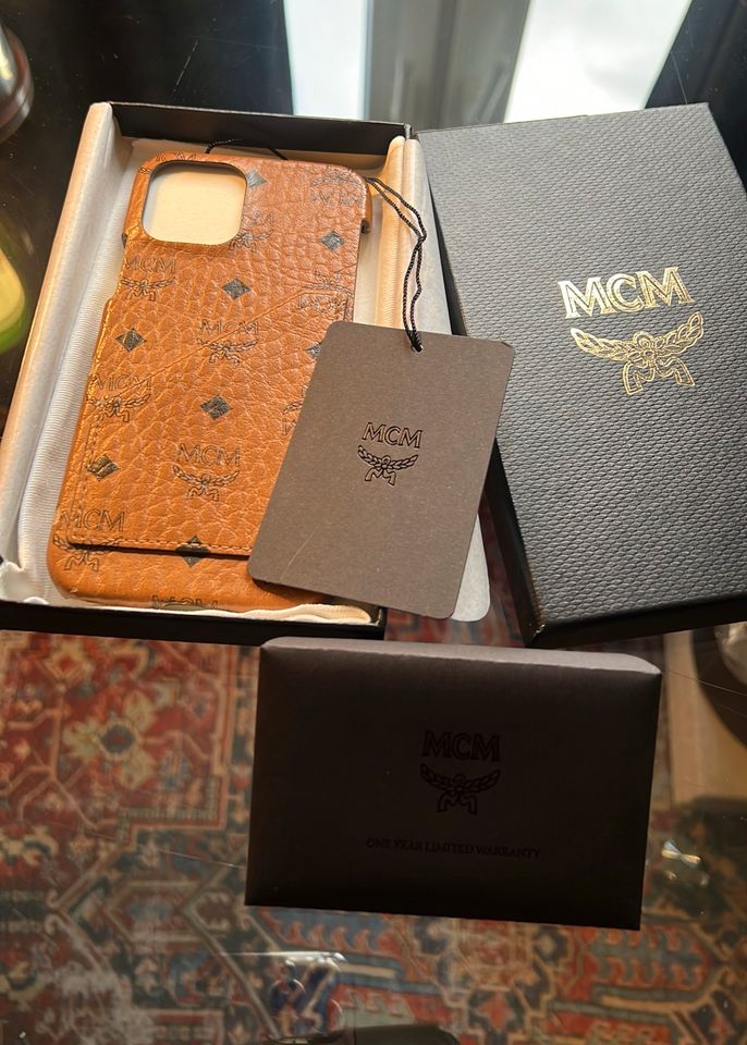 MCM iPhone 12 PRO Case / Hülle mit Kartenfach in Rauenberg