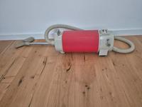 retro vintage Staubsauger DDR AKA Typ BS06 Rot Düsseldorf - Oberbilk Vorschau