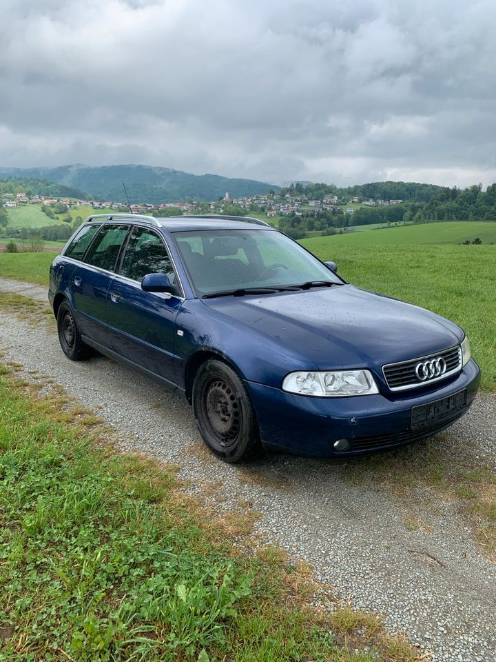 Audi A4 B5 Kombi in Röhrnbach