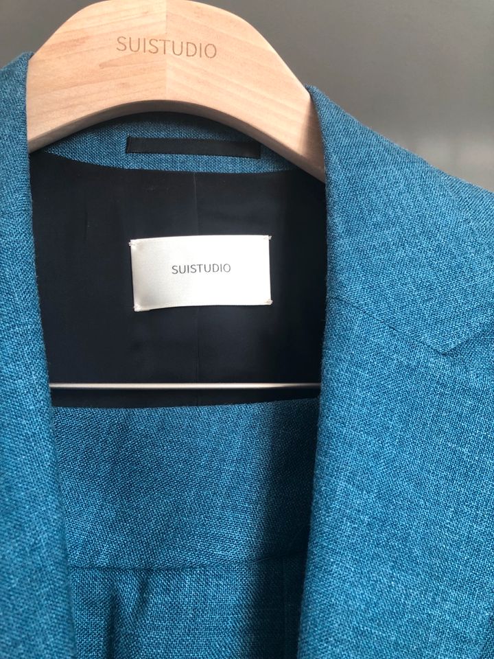 Wunderschöner blauer Anzug mit kurze Hose in München