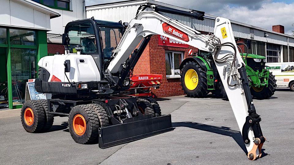 Bobcat E57W Mobilbagger Radbagger Bagger Neumaschine in Versmold