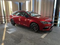 Seat Leon ST Cupra 300 DSG 1Hand/ACC/DCC/PANO/LED/NAVI/KAMERA Niedersachsen - Garbsen Vorschau