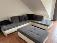 Ecksofa mit Hocker – Grau/Weiß – Gebraucht Hessen - Flörsheim am Main Vorschau