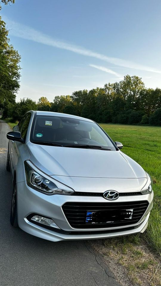 Hyundai i20 Select Facelift in Clean Slade in Wetter (Ruhr)