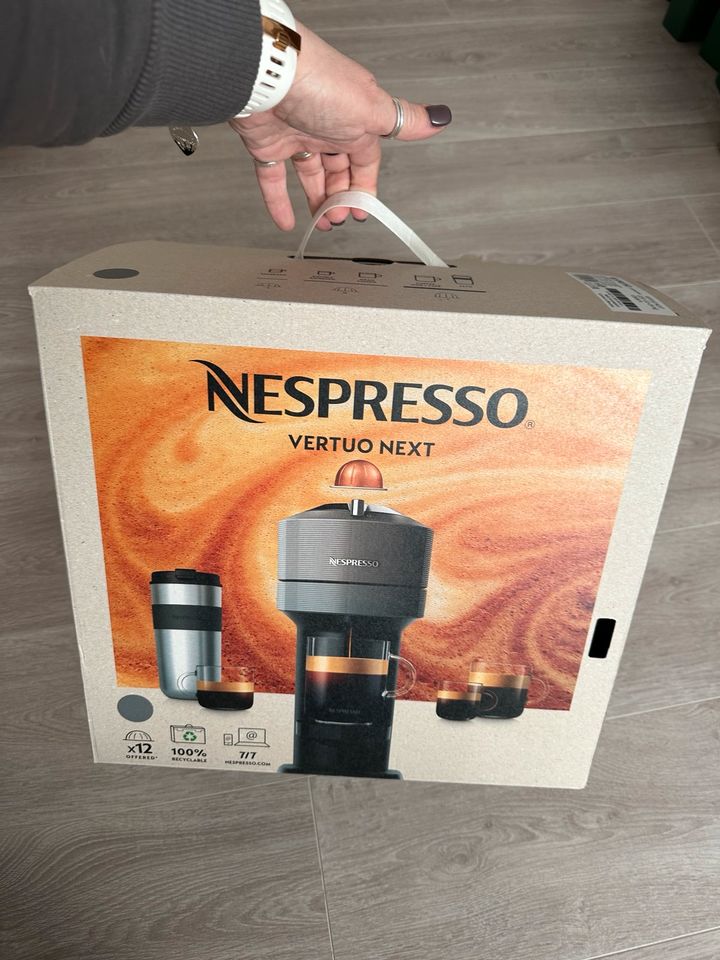 Nespresso vertuo next kaffeemaschine neu ovp grau kaffekapseln in Bergisch Gladbach