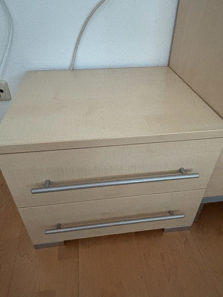 Schubkasten Nachtkästchen Schubladen Schrank Holz beige in Königsbrunn