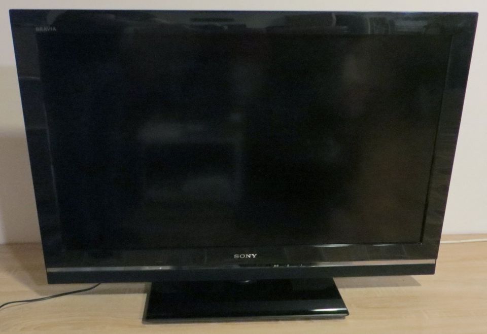 Sony Bravia KDL-37V5800 Flachbild TV Fernseher DVB-S2 SAT-Tuner in Buchen (Odenwald)