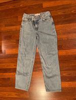 Stradivarius New straight Jeans 34 Xs Thüringen - Grabfeld Vorschau