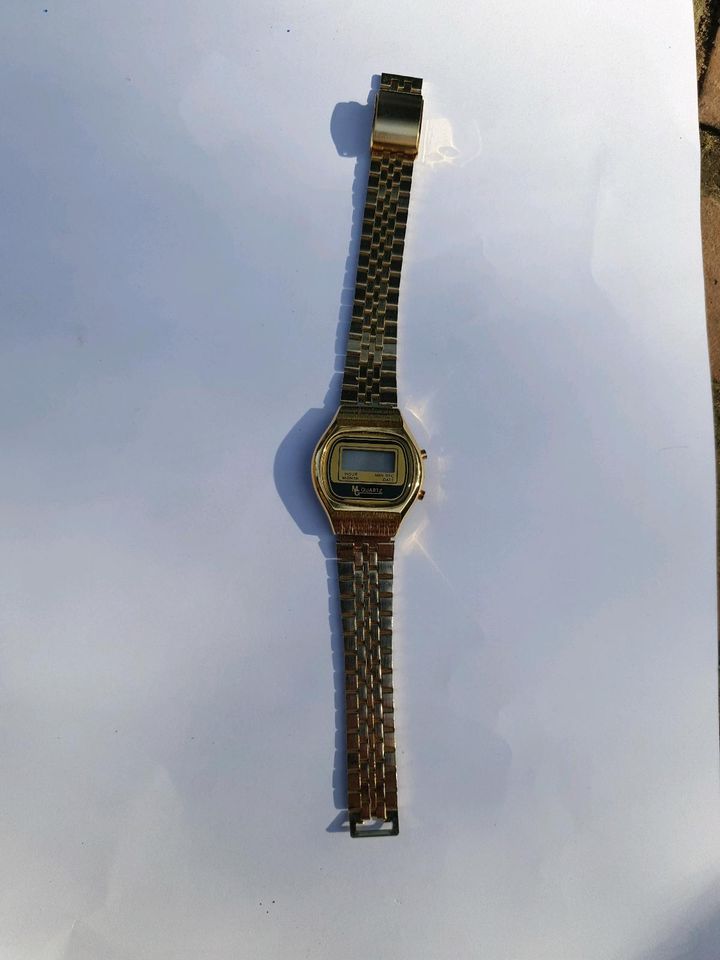 Vintage Armbanduhr Mg Quartz in Wendeburg